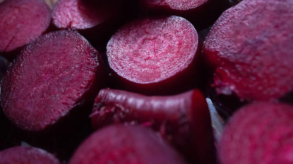 unsplash_v-8GWPhPQfI_beetroot .webp
